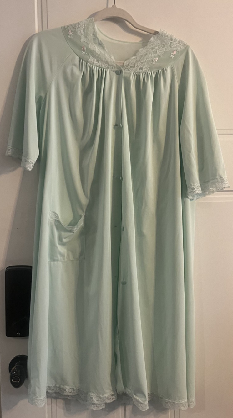Vintage Shadowline Robe S Mint Green Nylon Lace Rosebud Peignoir Pockets USA